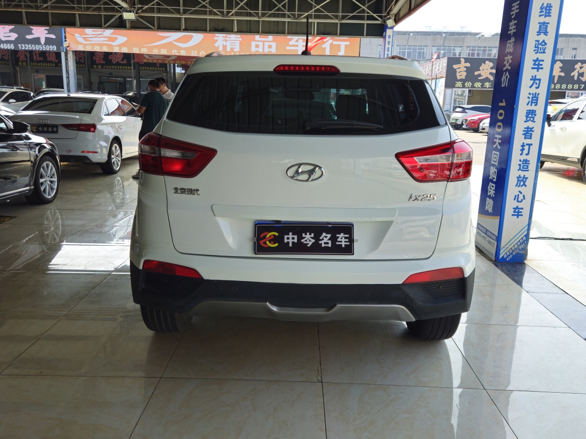 2016年6月現(xiàn)代 ix25  2015款 1.6L 自動兩驅(qū)智能型GLS