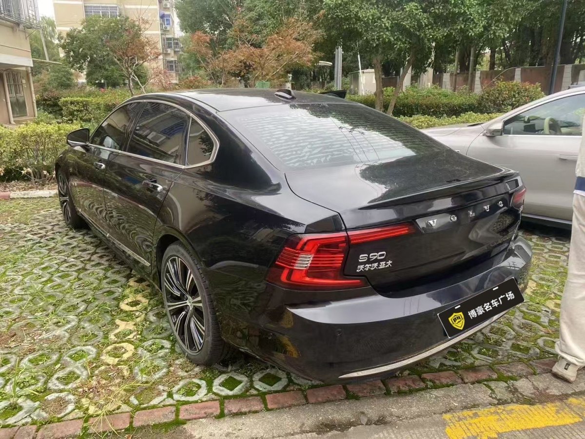 沃爾沃 S90  2021款 B5 智遠(yuǎn)豪華版圖片