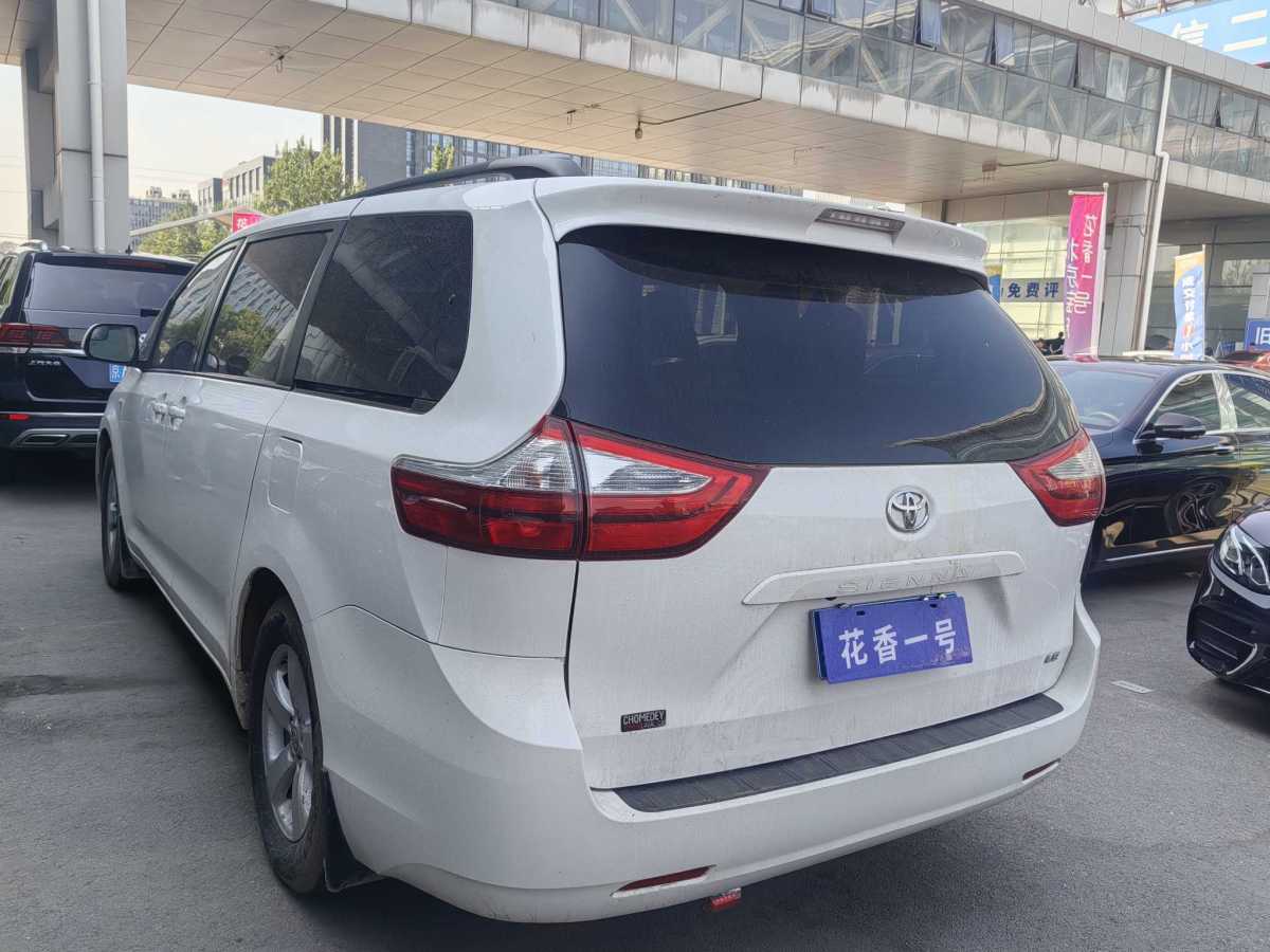 豐田 塞納  2015款 3.5L 兩驅(qū)LE圖片