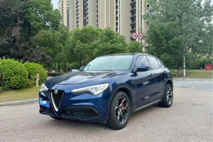 Stelvio 阿尔法·罗密欧 2.0T 200HP 精英版