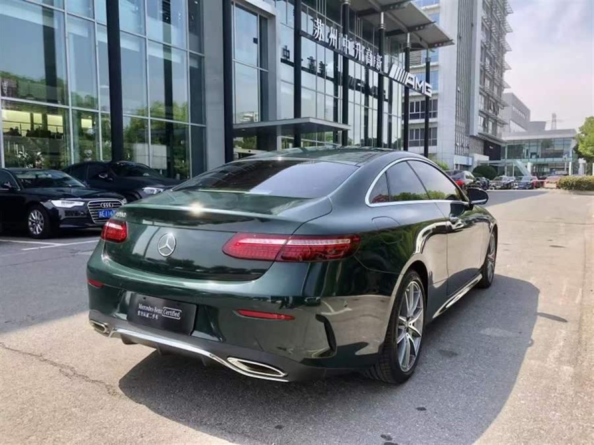 奔馳 奔馳E級  2021款 改款 E 260 轎跑車圖片