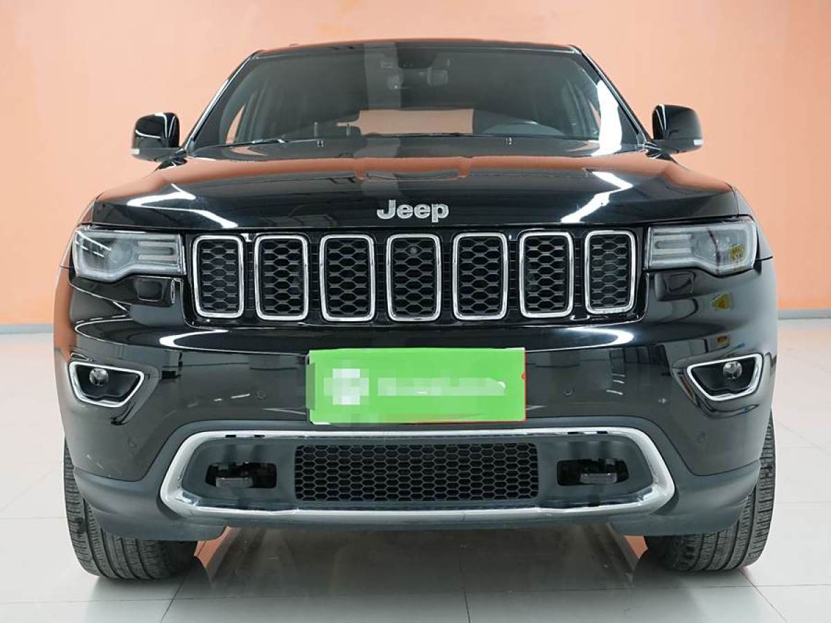 Jeep 大切諾基  2020款 3.0L 精英導(dǎo)航版圖片