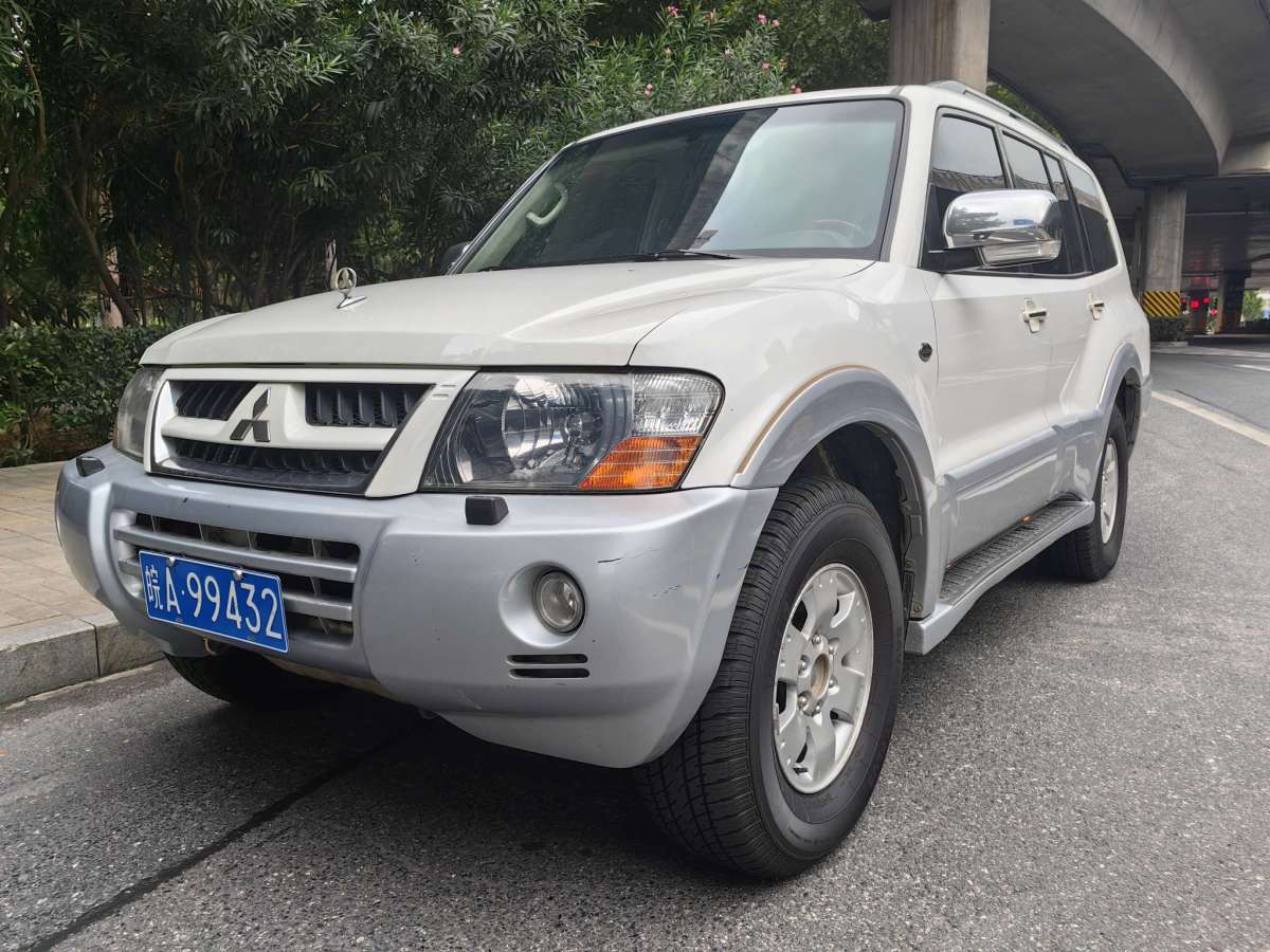 三菱 帕杰罗  2008款 V73 3.0L GLS NAVI图片