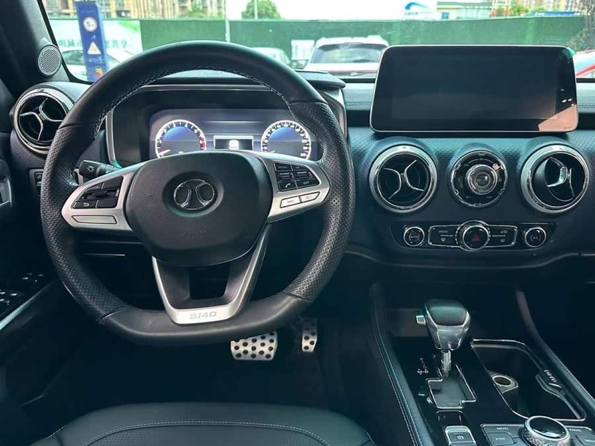 北京 BJ40  2018款 PLUS 2.3T 自動(dòng)四驅(qū)尊享版圖片