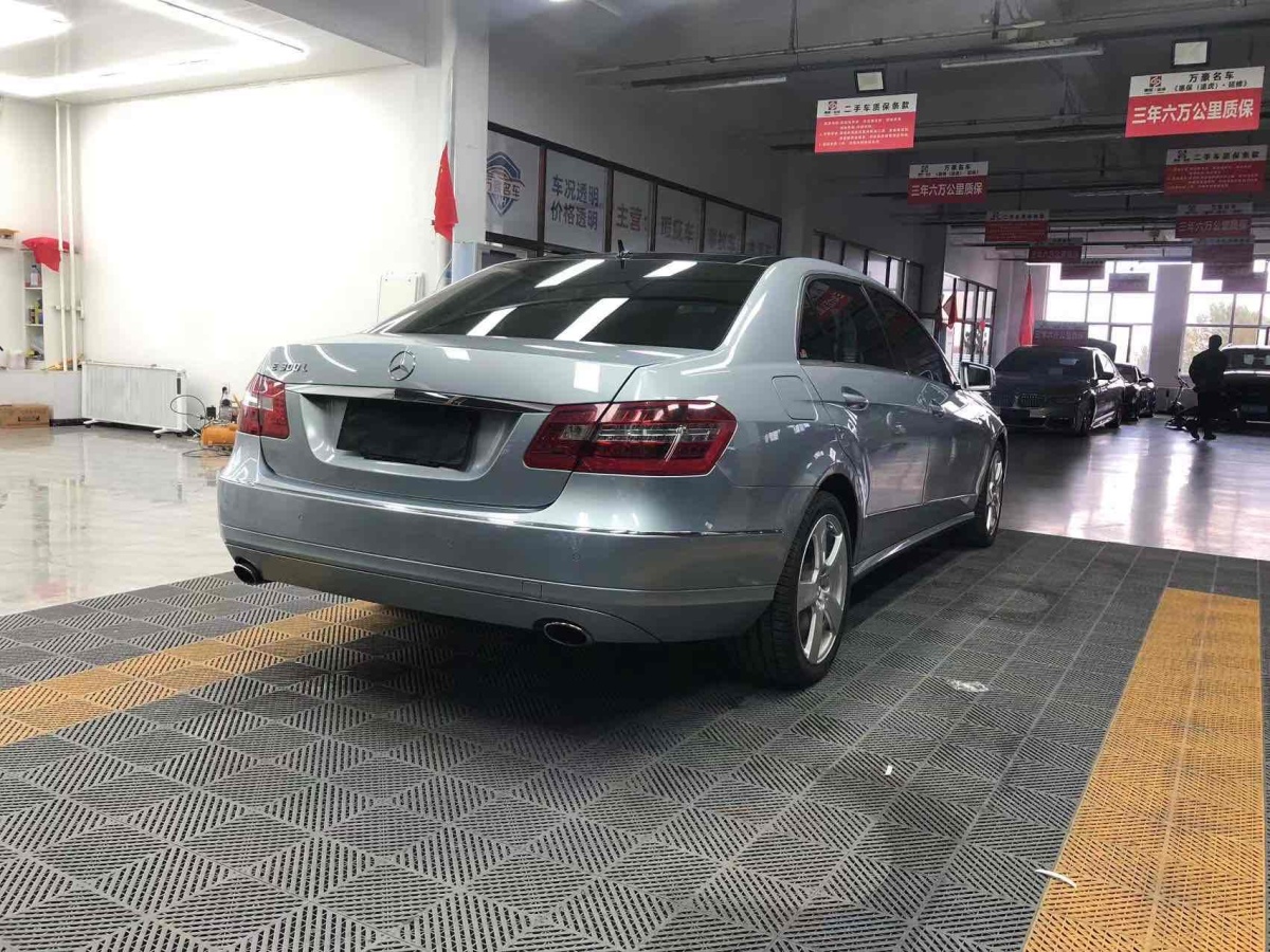 奔馳 奔馳E級  2013款 E 260 L CGI時尚型圖片