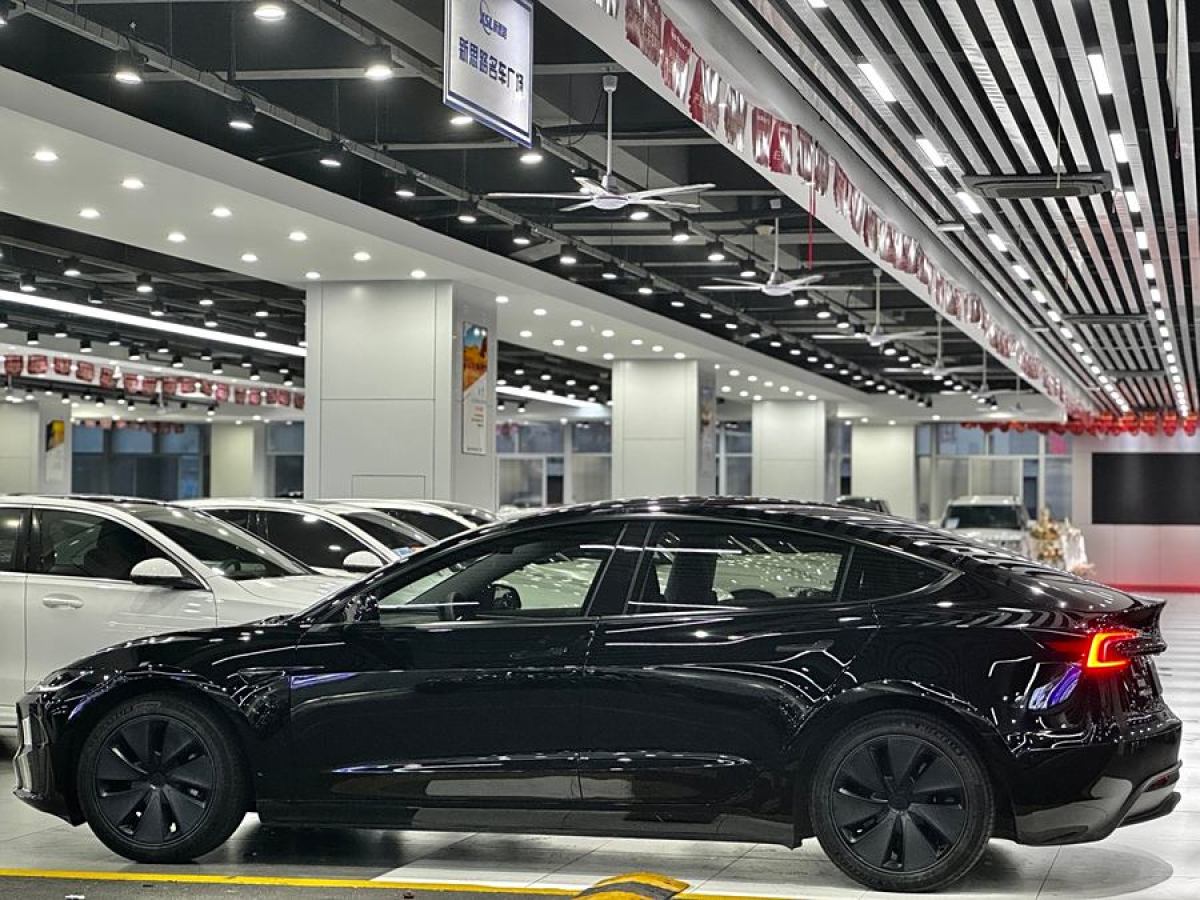 特斯拉 Model Y  2023款 后輪驅(qū)動版圖片