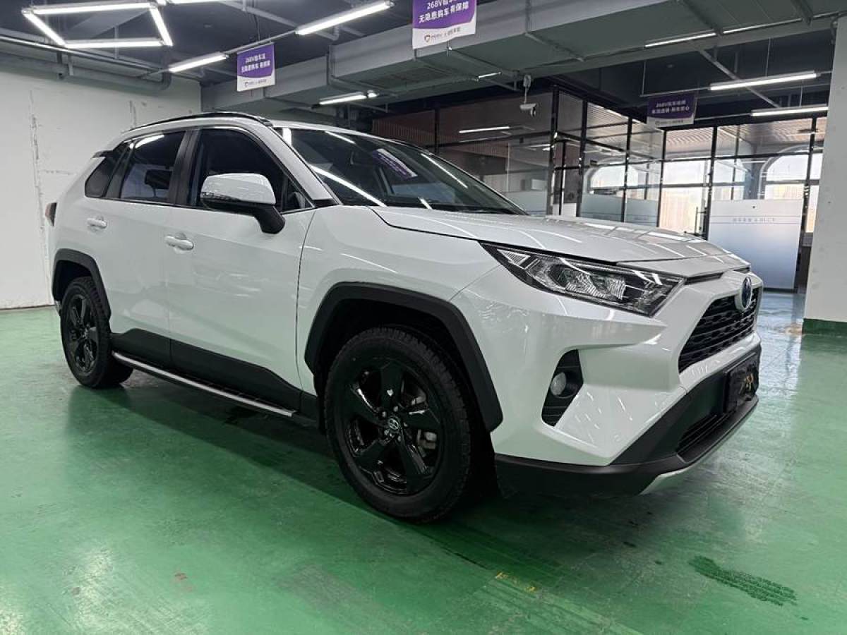 豐田 RAV4榮放  2021款 改款 雙擎 2.5L CVT四驅(qū)精英PLUS版圖片