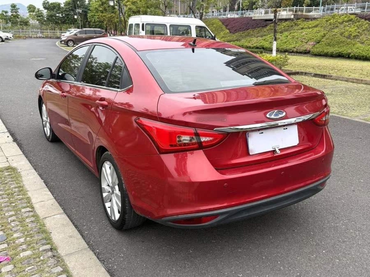 奇瑞 艾瑞澤5  2016款 1.5L CVT領(lǐng)潮版圖片