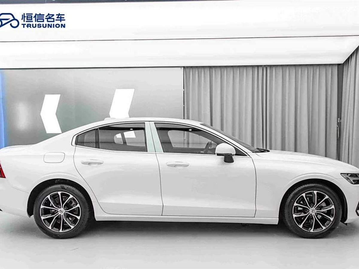 沃爾沃 S60L  2020款 T4 智逸豪華版圖片