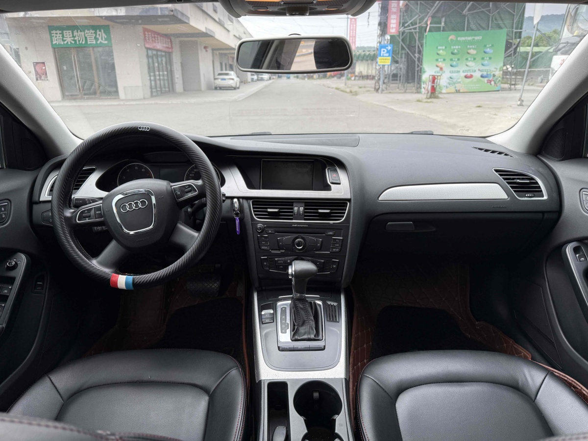 2012年4月奧迪 奧迪A4L  2012款 2.0 TFSI 自動標準型