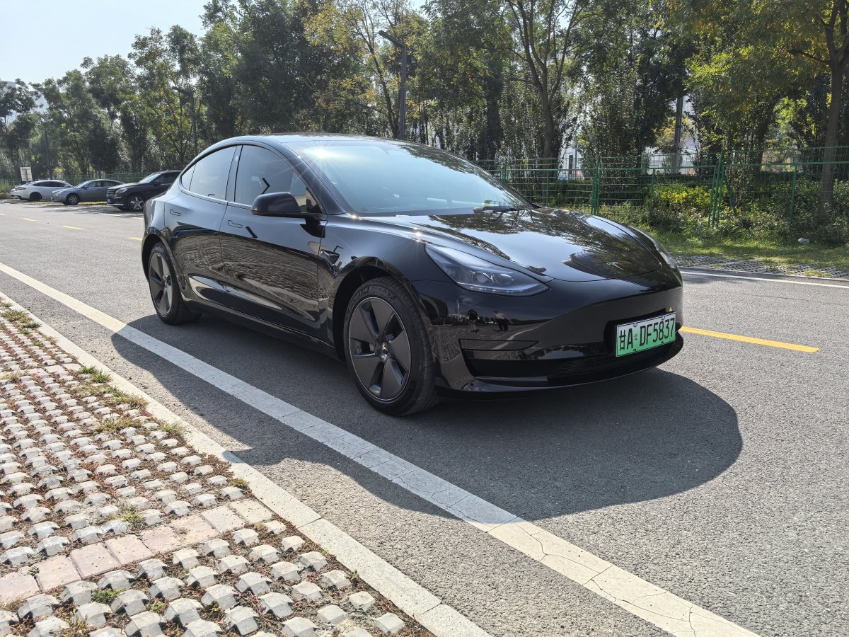 特斯拉 Model 3  2022款 改款 后輪驅(qū)動版圖片