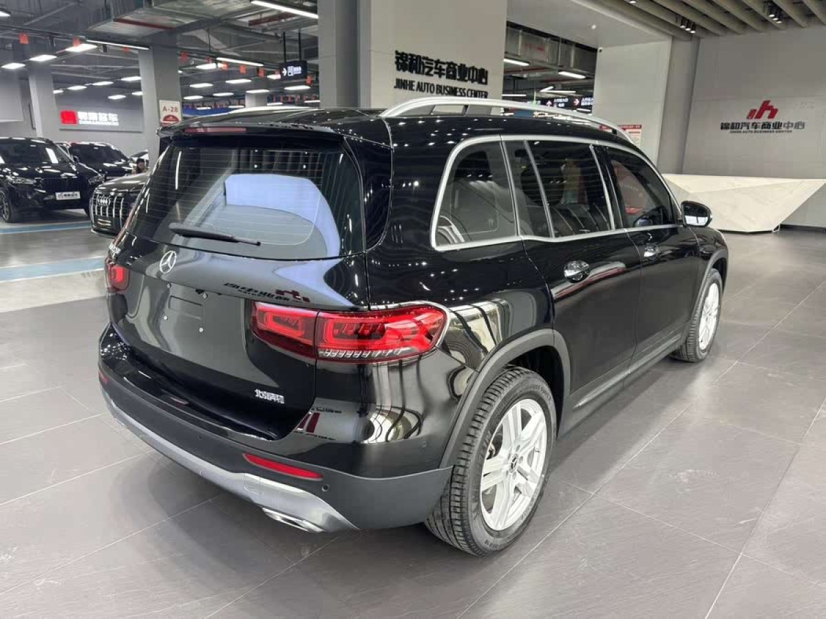 奔馳 奔馳GLB  2023款 GLB 220 動感型圖片