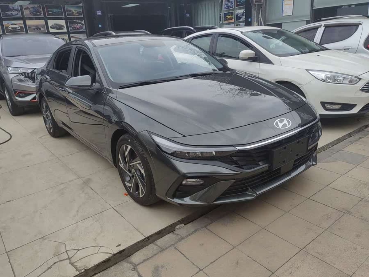 現(xiàn)代 伊蘭特  2023款 1.5L CVT GLS領(lǐng)先版圖片