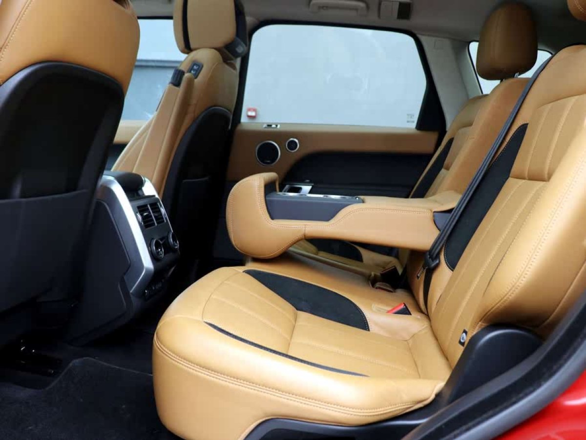路虎 攬勝運(yùn)動版  2020款 3.0 L6 HSE DYNAMIC圖片