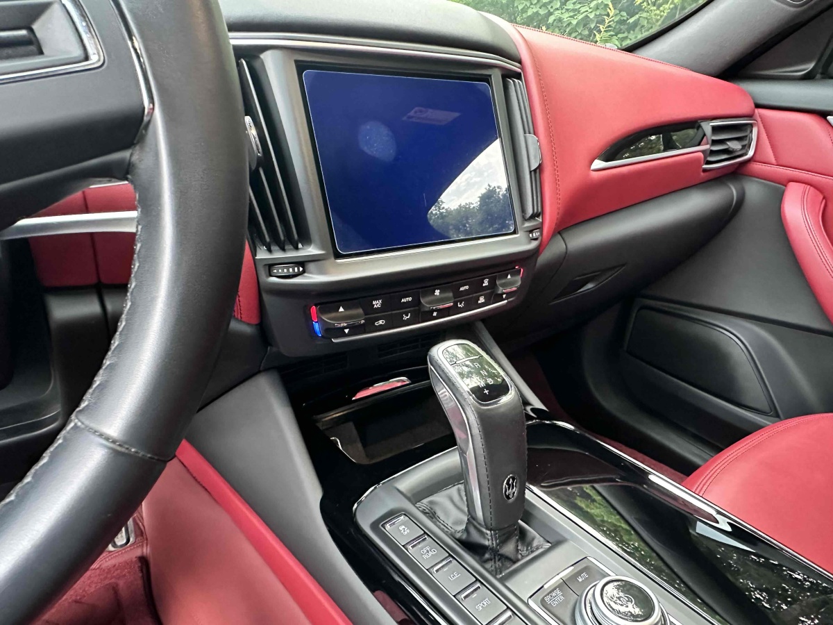 瑪莎拉蒂 Levante  2022款 2.0T GT鋒芒版圖片
