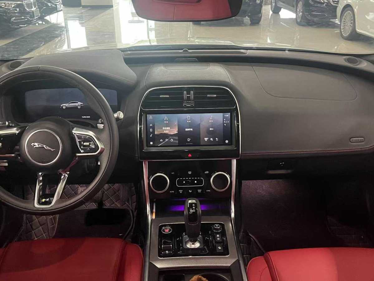 捷豹 XEL  2022款 2.0T 250PS R-DYNAMIC S進(jìn)取運(yùn)動版圖片