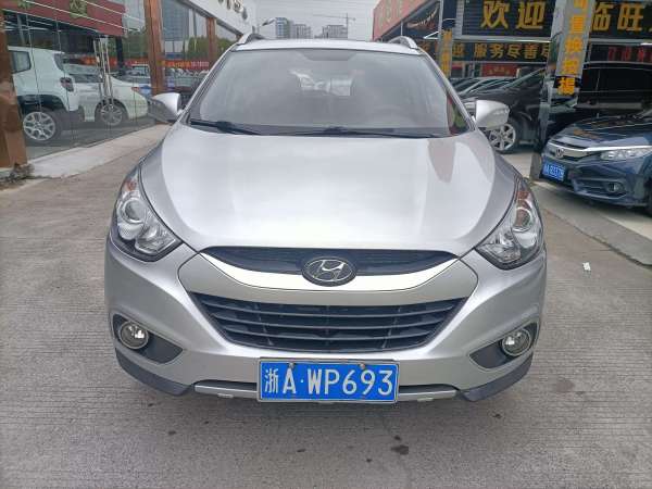 现代 ix35  2010款 2.0L 自动两驱精英版GLS