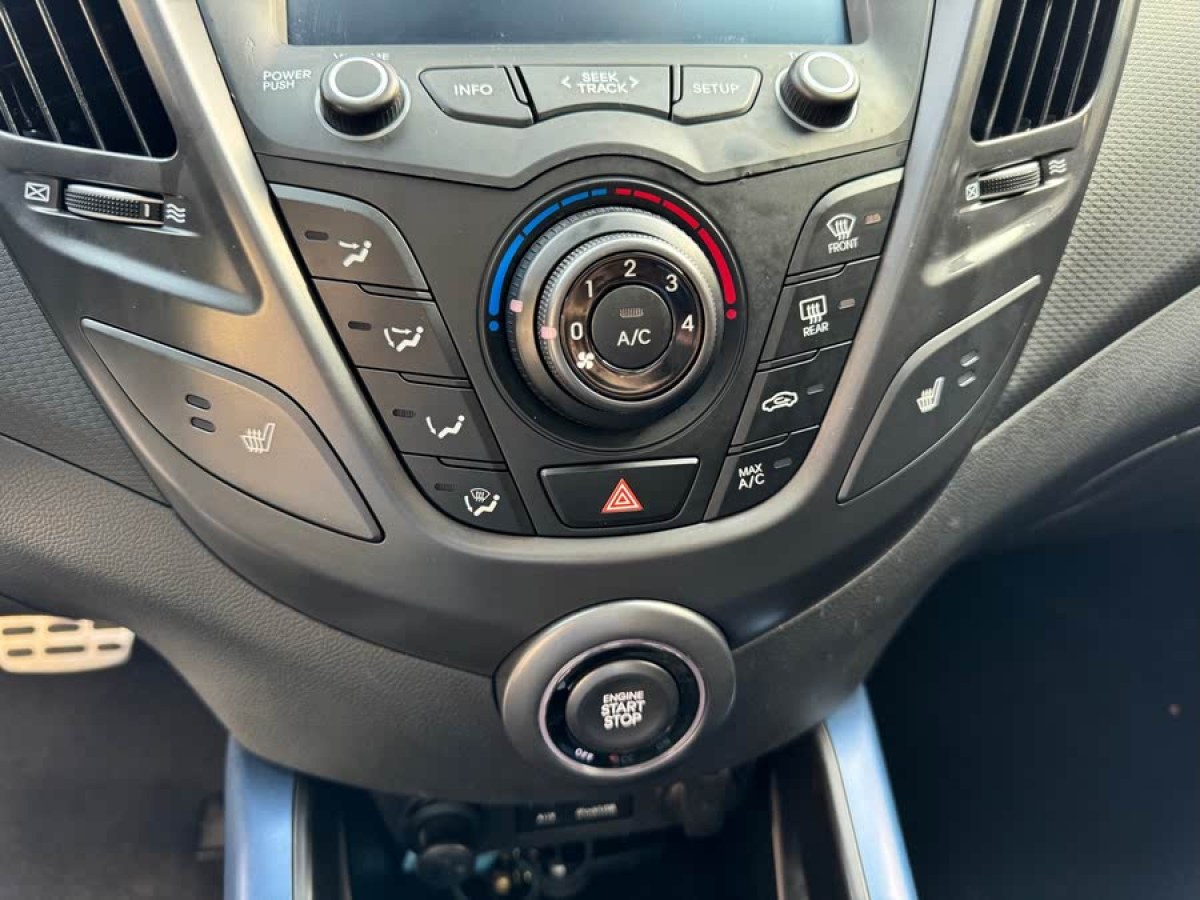 現(xiàn)代 Veloster飛思  2012款 1.6T 自動豪華版圖片