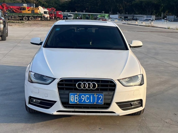 奥迪 奥迪A4L  2015款 35 TFSI 自动舒适型