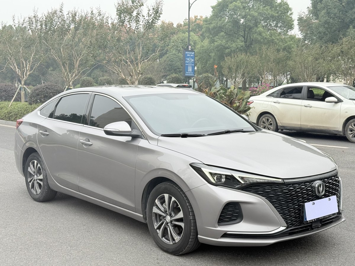 長(zhǎng)安 逸動(dòng)  2020款 PLUS 藍(lán)鯨NE 1.4T GDI DCT尊貴型圖片