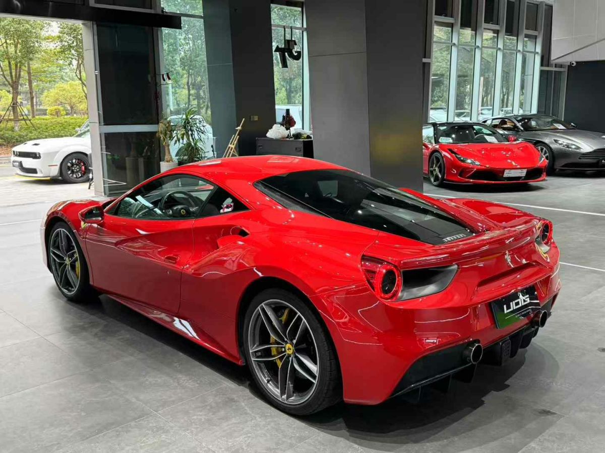法拉利 GTC4Lusso  2017款 3.9T V8圖片