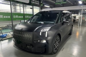 極氪009 極氪 七座過道版 108kWh