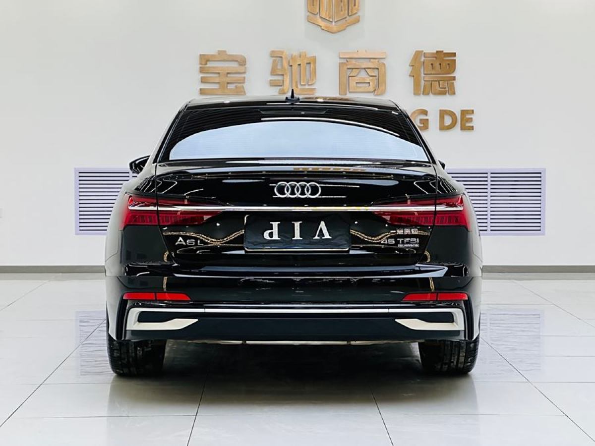 奧迪 奧迪A6L  2023款 改款 45 TFSI quattro 臻選動(dòng)感型圖片