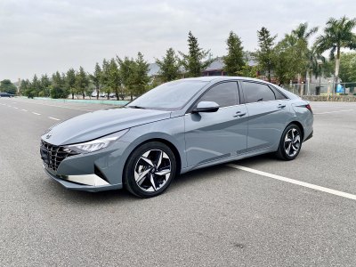 2023年9月 現(xiàn)代 伊蘭特 1.5L CVT LUX尊貴版圖片