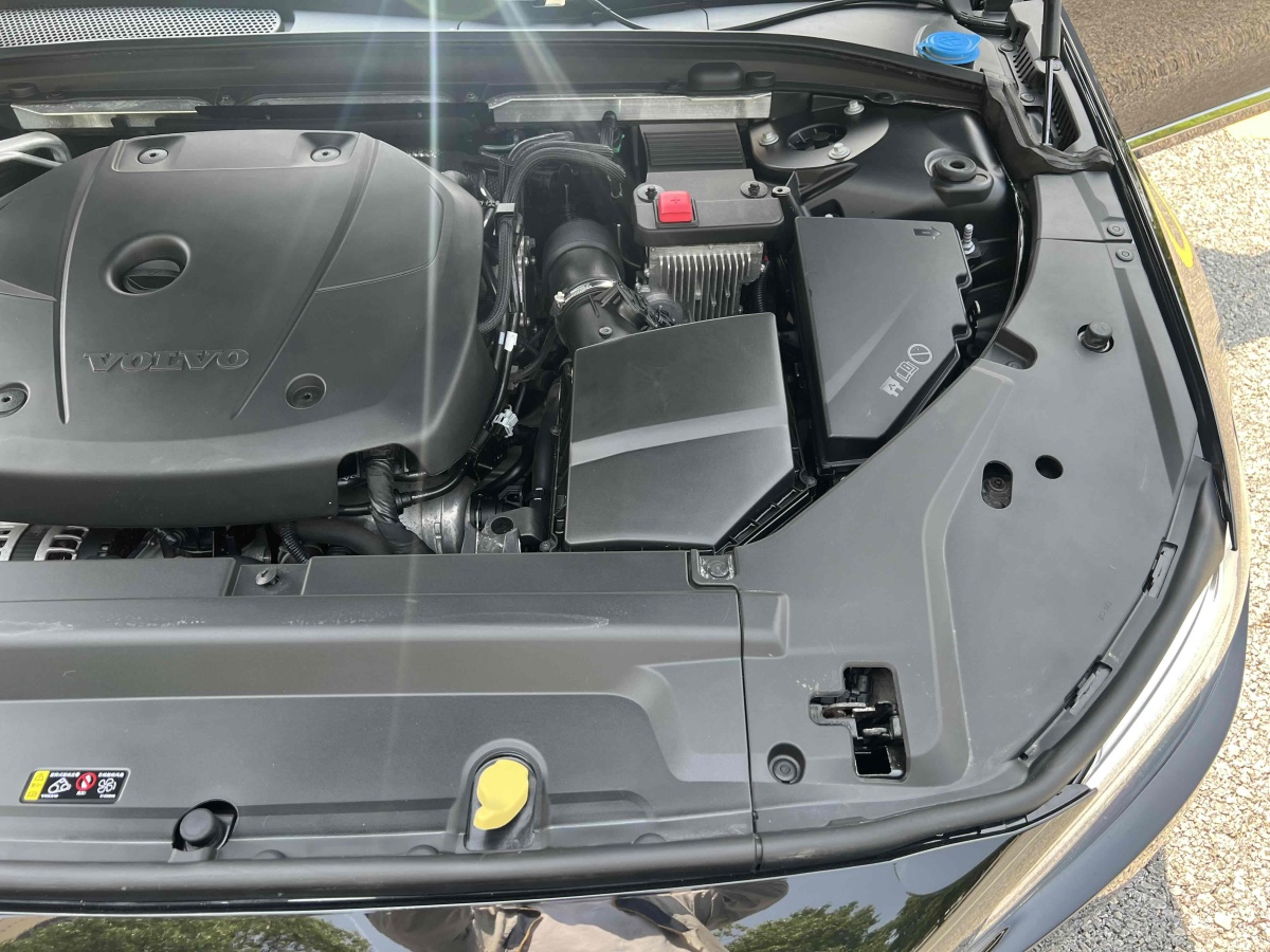 2019年10月沃爾沃 S90  2020款 改款 T5 智逸豪華版