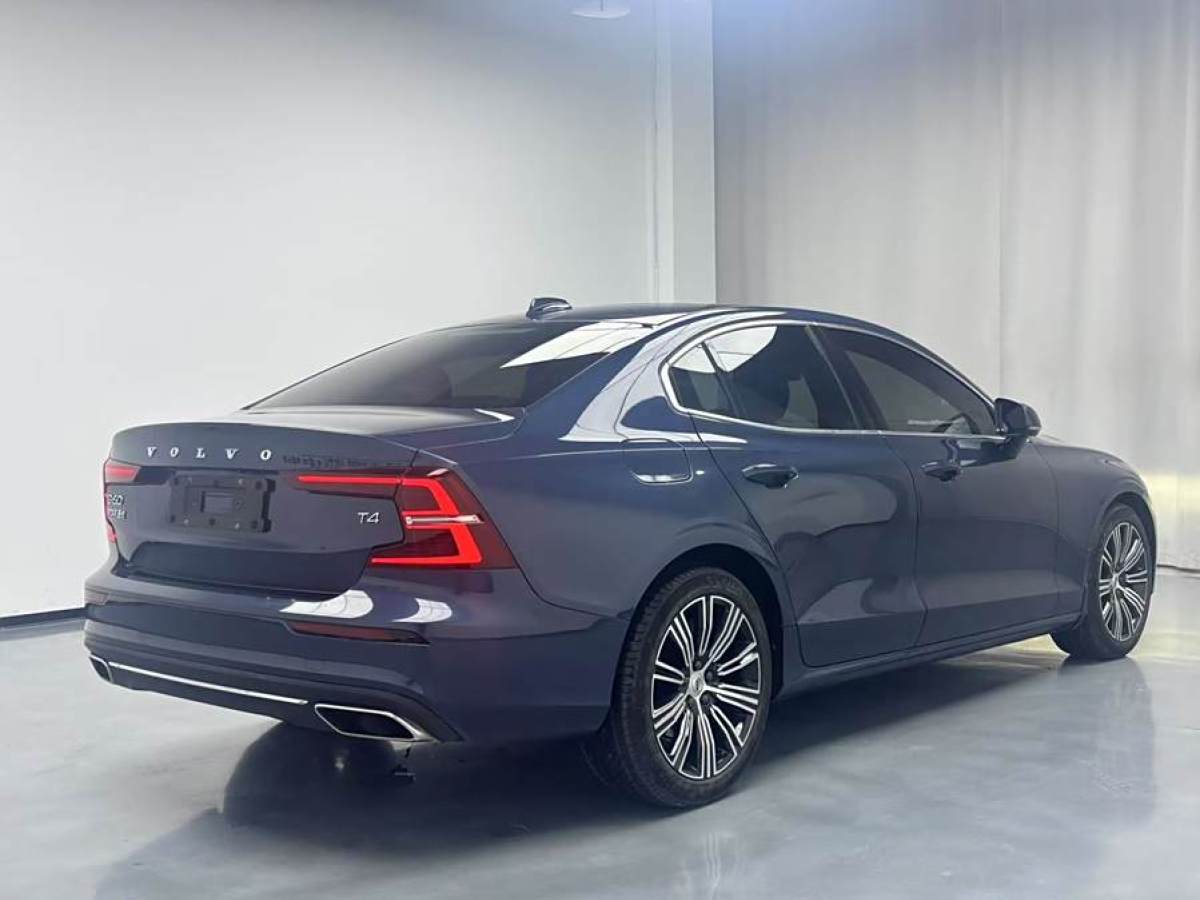 沃爾沃 S60L  2021款 T4 智遠(yuǎn)豪華版圖片