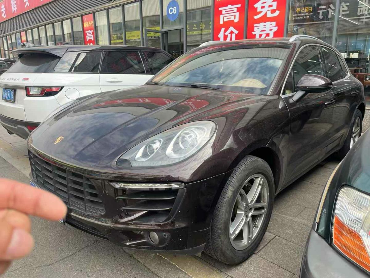 保時(shí)捷 Macan 圖片