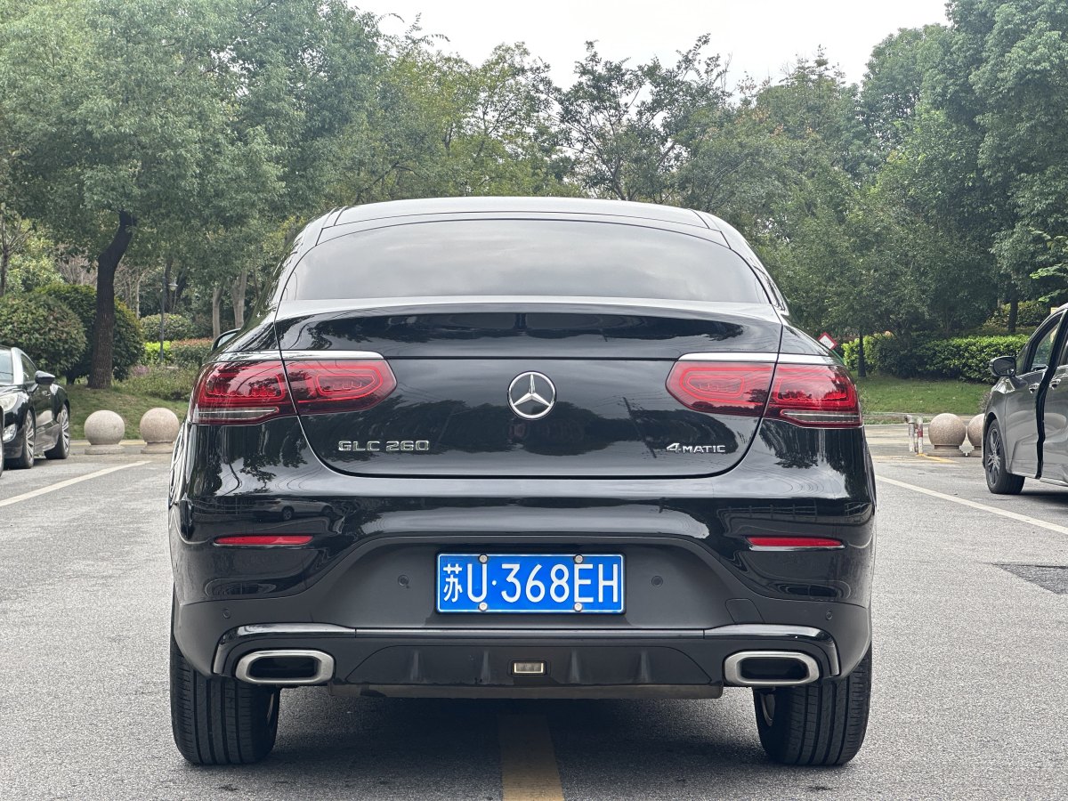 2020年9月奔馳 奔馳GLC  2021款 GLC 260 4MATIC 轎跑SUV