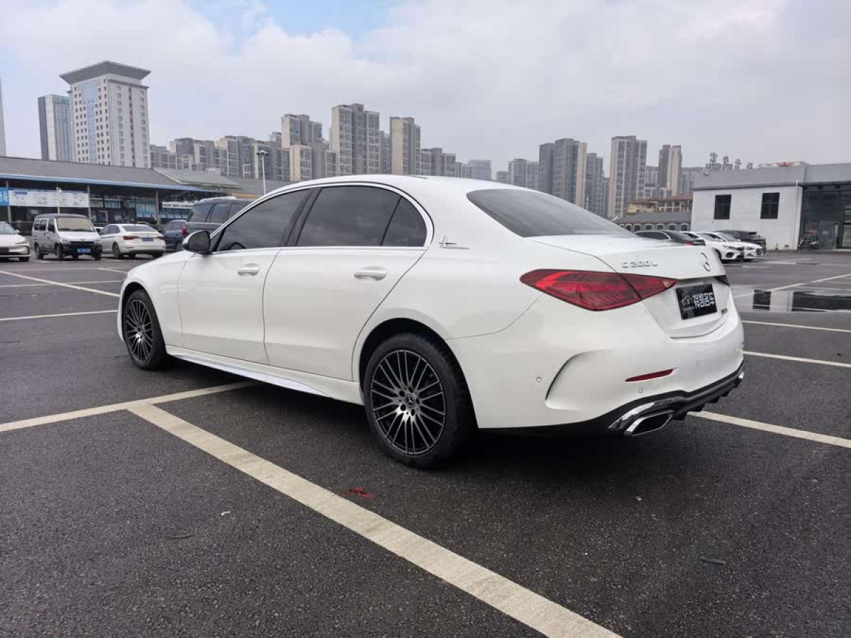 奔馳 奔馳C級(jí)  2023款 改款 C 200 L 運(yùn)動(dòng)版圖片