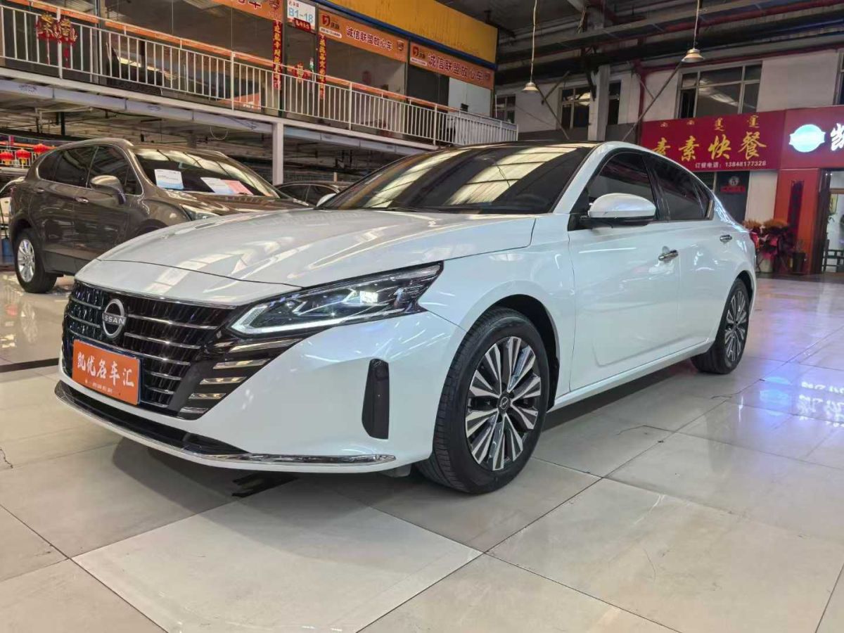 日產(chǎn) 天籟  2024款 2.0L SV 黑金版圖片