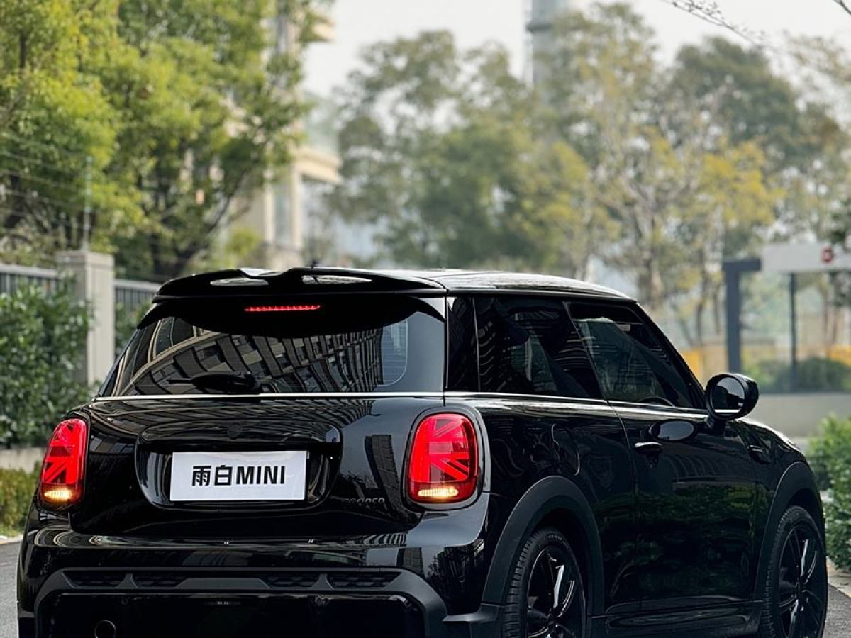 MINI MINI  2022款 1.5T COOPER 黑標(biāo)特別版圖片