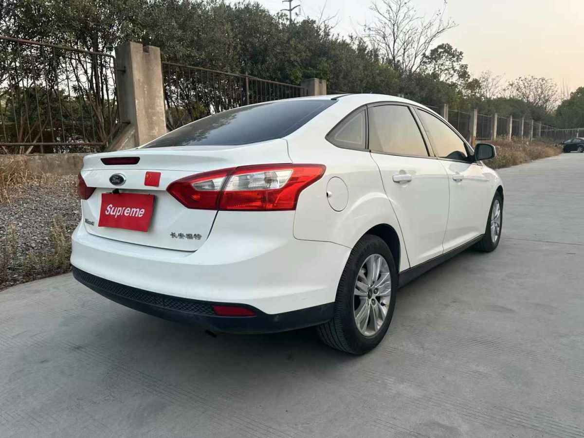 福特 ?？怂? 2015款 2.0T ST 標(biāo)準(zhǔn)版圖片