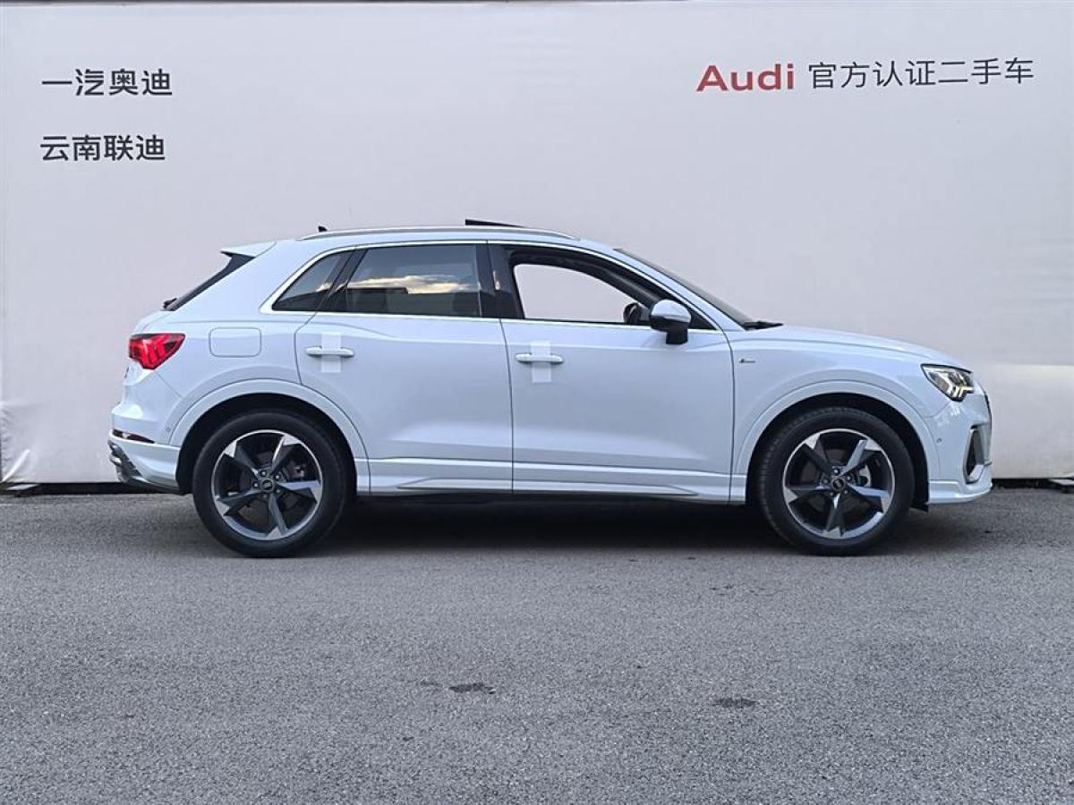 奧迪 奧迪Q3  2022款 35 TFSI 時(shí)尚動(dòng)感型圖片