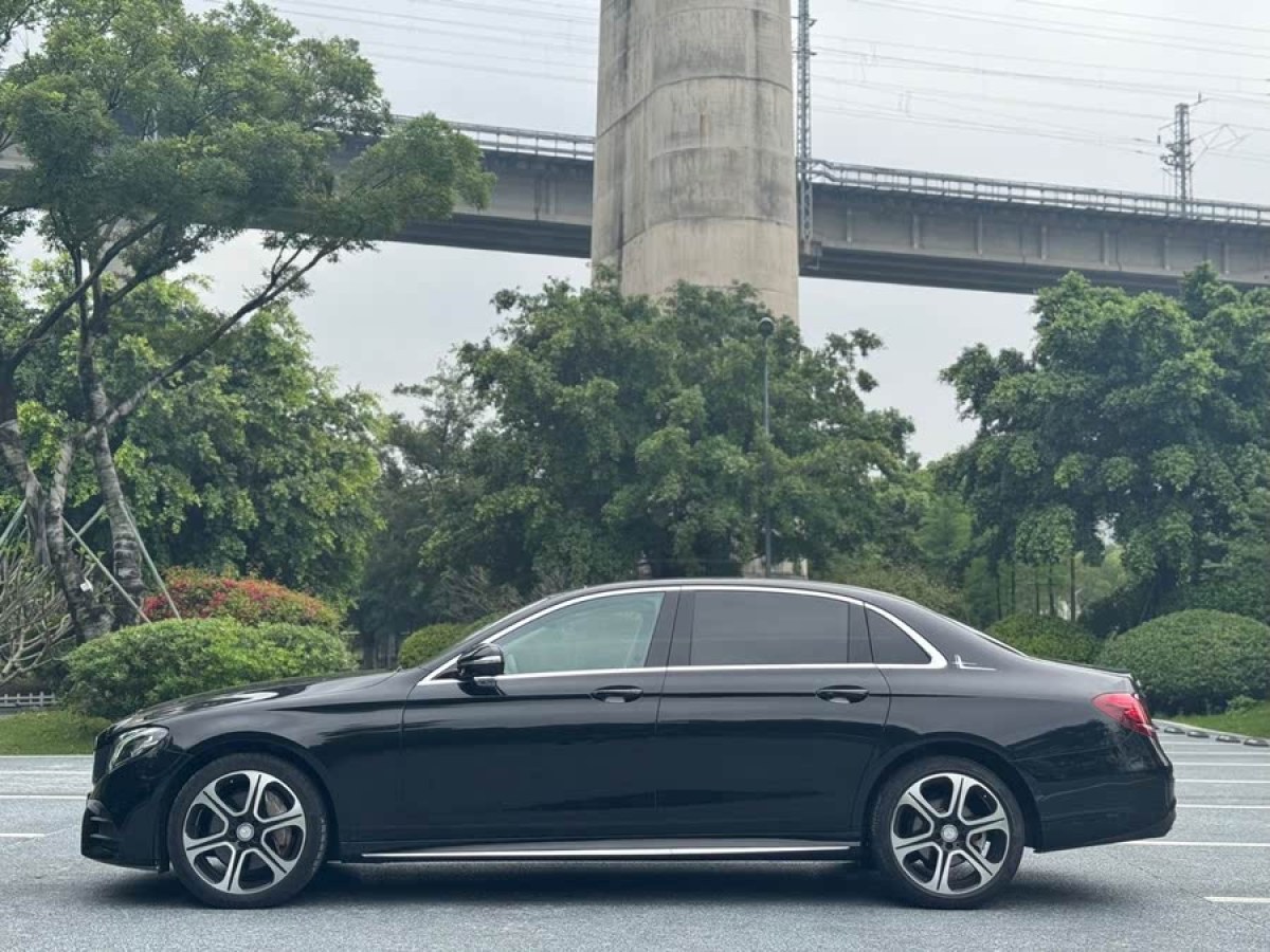 奔馳 奔馳E級  2016款 E 300 L 運動豪華型圖片