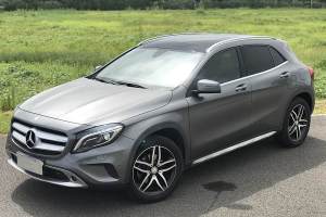 奔驰GLA 奔驰 GLA 220 4MATIC 时尚型