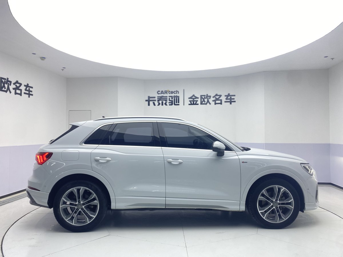 奧迪 奧迪Q3  2023款 40 TFSI 時(shí)尚動(dòng)感型圖片