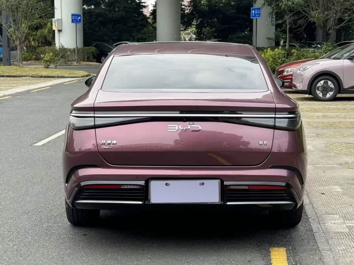比亞迪 海豹  2023款 DM-i 1.5L 121km 尊貴型圖片