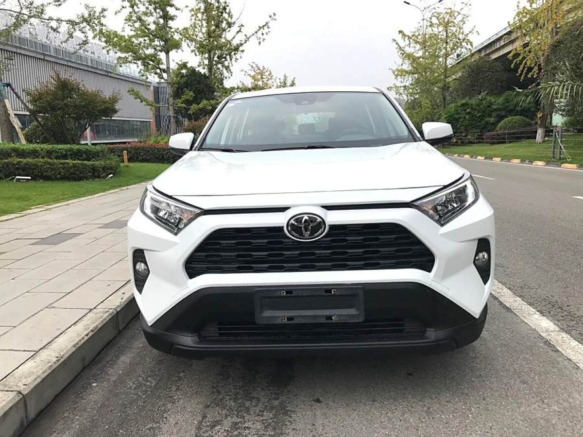 豐田 RAV4榮放  2021款 2.0L CVT兩驅(qū)都市版圖片