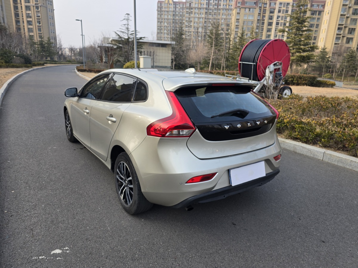 沃爾沃 V40  2018款 T3 智逸版圖片