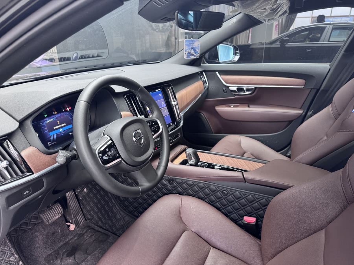 沃爾沃 S90  2023款 B5 智逸豪華版圖片