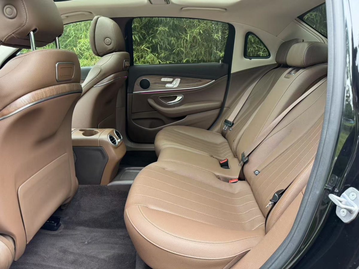 奔馳 奔馳E級  2018款 E 300 L 豪華型圖片
