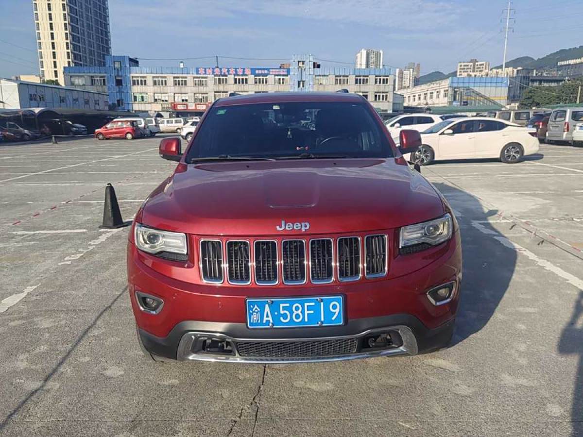 2016年6月Jeep 大切諾基  2015款 3.0TD 柴油 精英導(dǎo)航版