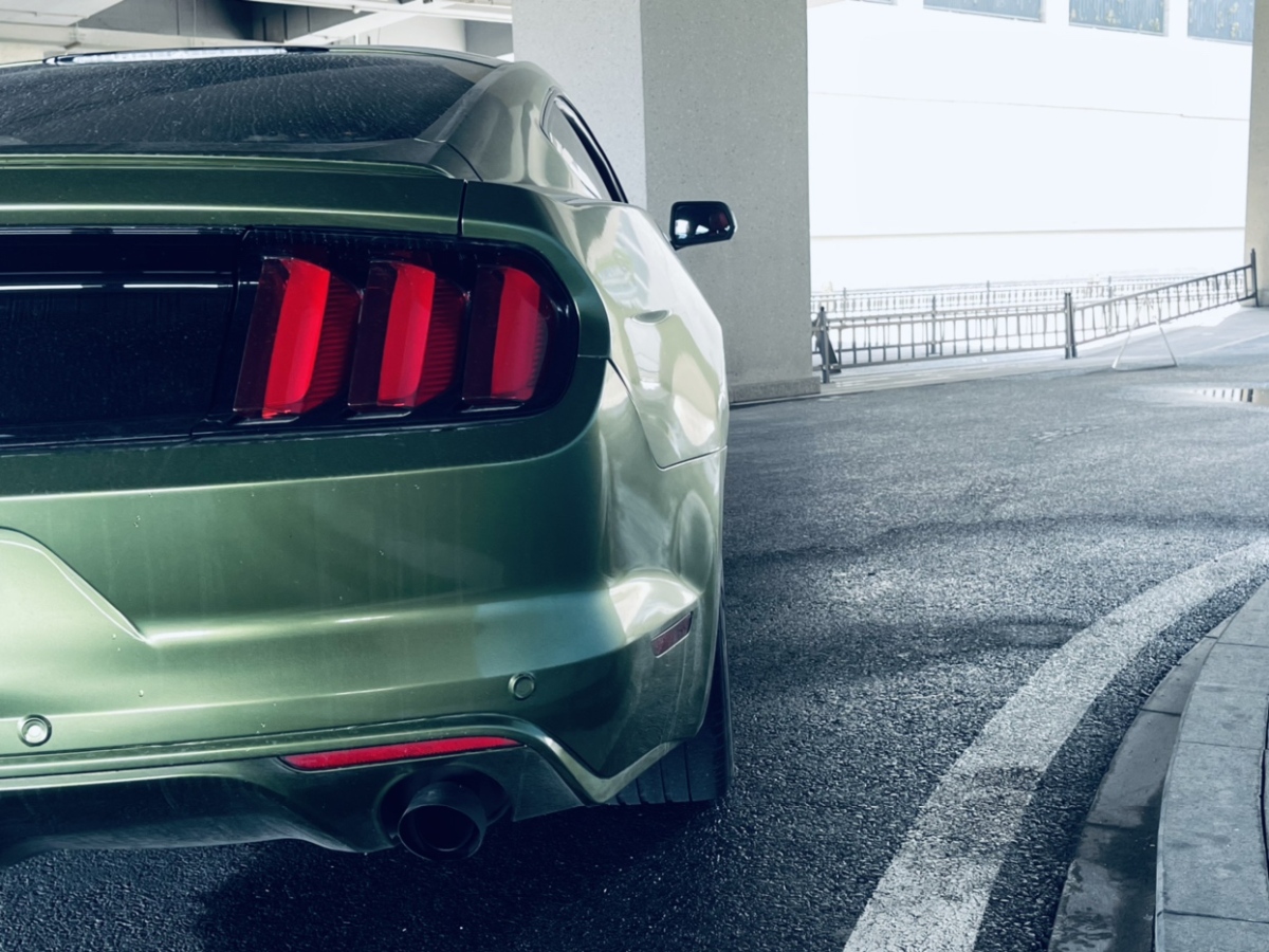 2016年4月福特 Mustang  2015款 2.3T 性能版