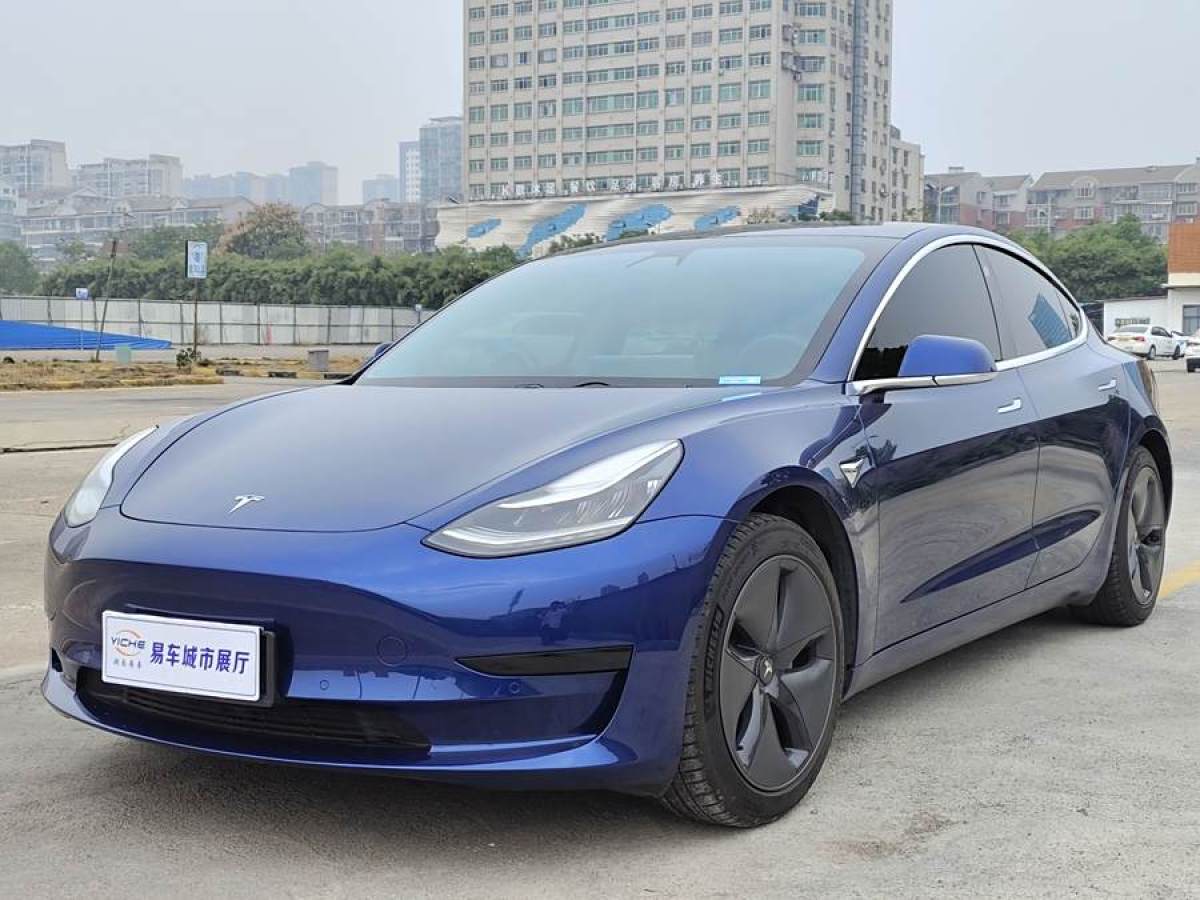 特斯拉 Model 3  2020款 改款 標(biāo)準(zhǔn)續(xù)航后驅(qū)升級(jí)版圖片