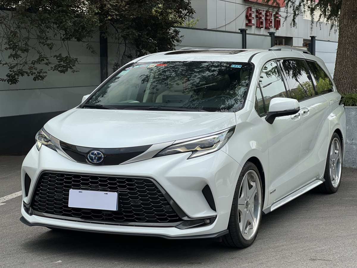 豐田 格瑞維亞  2023款 2.5L混動 尊爵VIP版圖片