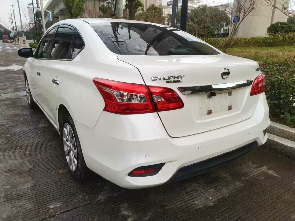 日產(chǎn) 軒逸  2021款 1.6L XL CVT暗夜版圖片